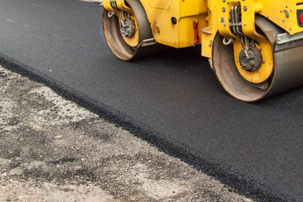 Best Asphalt Driveway Paving in Wilton, IA